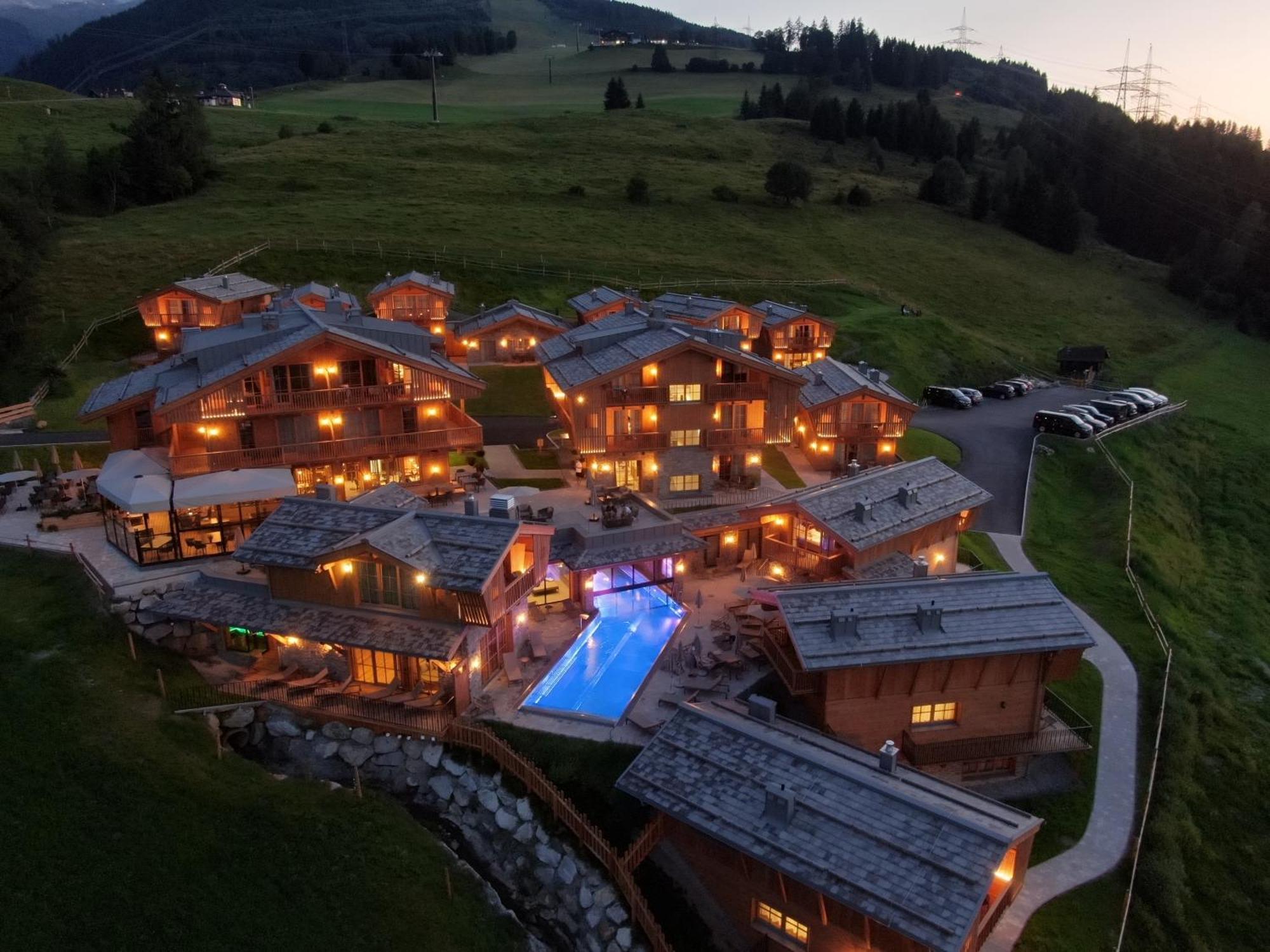 קפרון Zaglgut Hotel-Chalets Wellness & Views With Summer Card Included מראה חיצוני תמונה